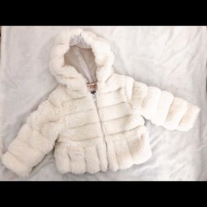 Cream faux fur jacket - 12m